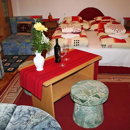 黄金巴洛克公寓 埃格尔