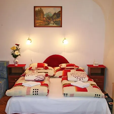 Arany Barokk Apartamento