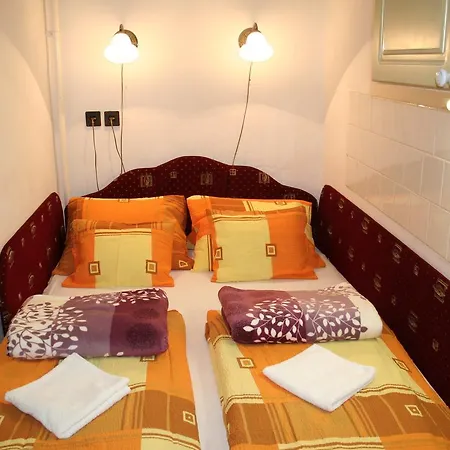 黄金巴洛克公寓 * 埃格尔